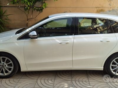 Mercedes B180