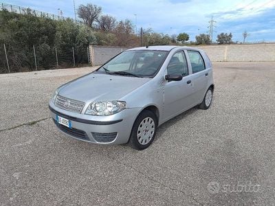 Usata Fiat Punto Active 60 CV (44 kW) 2009 Grigio Utilitaria