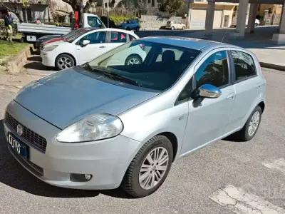 Usata Fiat Grande Punto 120 CV (88 kW) 2009 Grigio Utilitaria