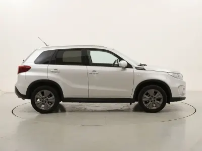 Usata Suzuki Vitara Cool 129 CV (94 kW) 2021 Argentoargento SUV
