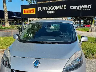 Usata Renault Scénic III Luxe 110 CV (80 kW) 2012 Grigio Monovolume