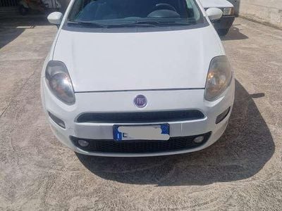 Usata Fiat Punto Easy 77 CV (56 kW) 2014 Utilitaria