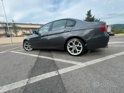 Usata BMW 320 177 CV (130 kW) 2008 Nero Berlina