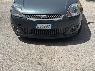 Usata Ford Fiesta 68 CV (50 kW) 2007 Utilitaria