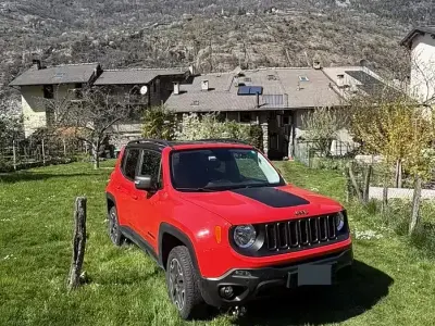Usata Jeep Renegade Trailhawk 170 CV (125 kW) 2016 Rosso SUV