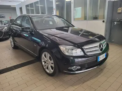 Usata Mercedes C180 Avantgarde 156 CV (114 kW) 2009 Nero Berlina