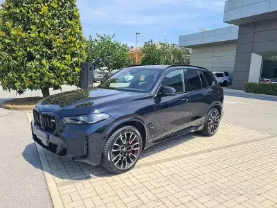 Usata BMW X5 M Sport 530 CV (389 kW) 2023 Blu SUV