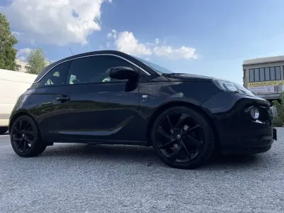 Usata Opel Adam Glam 69 CV (50 kW) 2014 Utilitaria
