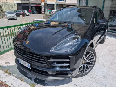 Usata Porsche Macan 245 CV (180 kW) 2019 Nero jet metallizzato SUV