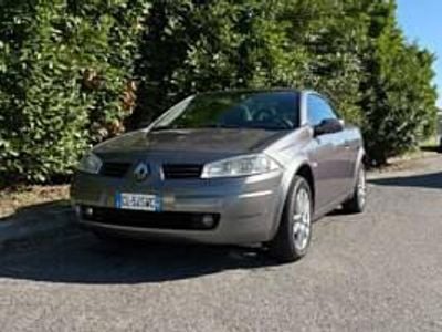 Usata Renault Mégane Cabriolet 135 CV (99 kW) 2004 Grigio Cabrio