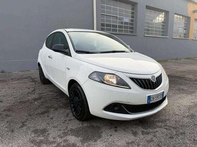 Usata Lancia Ypsilon S 69 CV (50 kW) 2022 Bianco Utilitaria
