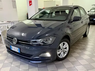 Usata VW Polo Comfortline 95 CV (69 kW) 2019 Grigio Utilitaria