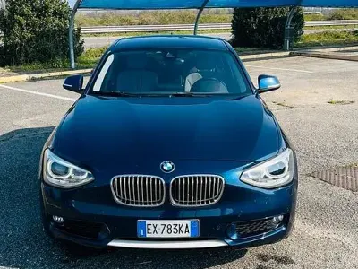 Usata BMW 118 143 CV (105 kW) 2014 Blu Utilitaria