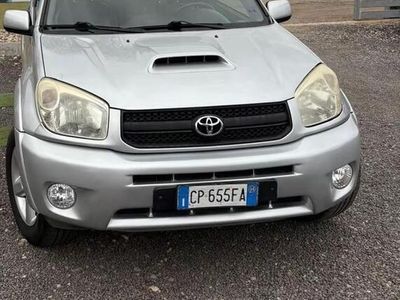 Usata Toyota RAV4 116 CV (85 kW) 2005 Grigio SUV