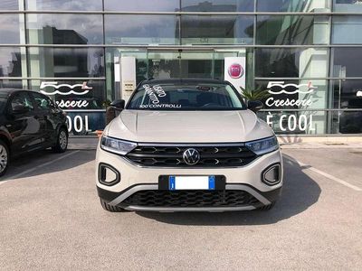 Usata VW T-Roc Life 110 CV (80 kW) 2022 Ascot grey/tetto nero SUV