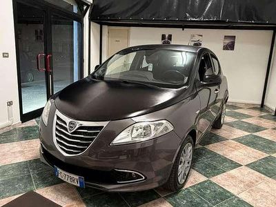 Usata Lancia Ypsilon Gold 69 CV (50 kW) 2015 Utilitaria