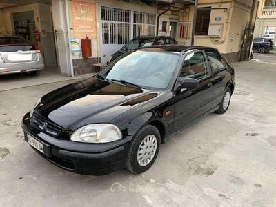 Usata Honda Civic S 90 CV (66 kW) 1996 Nero Berlina