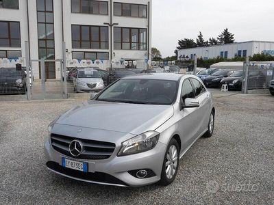 Usata Mercedes A180 109 CV (80 kW) 2015 Argento Berlina