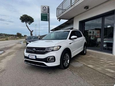 Usata VW T-Cross R-line 110 CV (80 kW) 2022 Pure white SUV