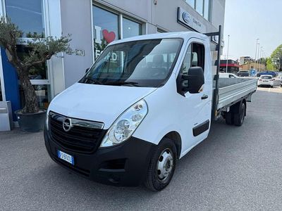 Usata Opel Movano 130 CV (95 kW) 2018 Bianco Monovolume