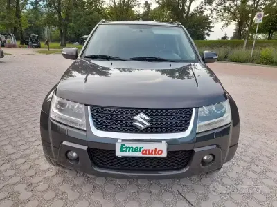 Usata Suzuki Grand Vitara 129 CV (94 kW) 2012 Grigio SUV