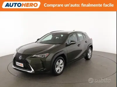 Usata Lexus UX 152 CV (111 kW) 2019 Verde SUV