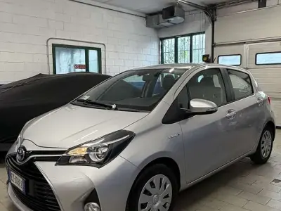 Usata Toyota Yaris Hybrid Active 101 CV (74 kW) 2015 Other Berlina