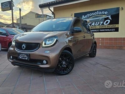 Usata Smart ForFour Prime 71 CV (52 kW) 2016 Marrone Utilitaria
