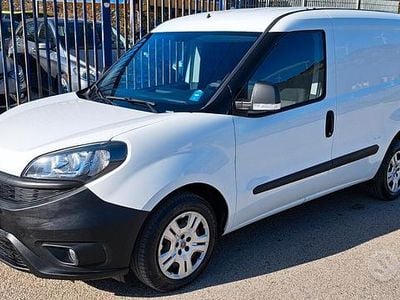 Usata Fiat Doblò S 105 CV (77 kW) 2020 Bianco Monovolume