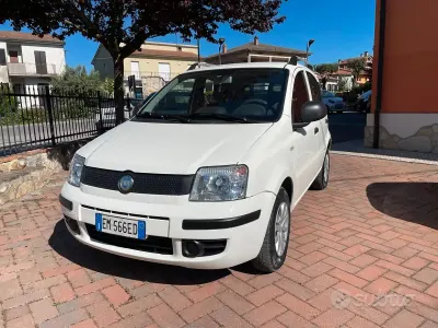 Gebraucht Fiat Panda Dynamic 75 PS (55 kW) 2012 Weiß Kleinwagen