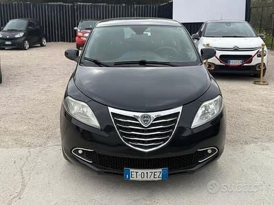 Usata Lancia Ypsilon 69 CV (50 kW) 2013 Nero Utilitaria