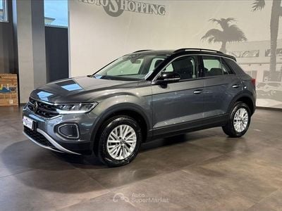 Usata VW T-Roc Life 116 CV (85 kW) 2025 Gray SUV