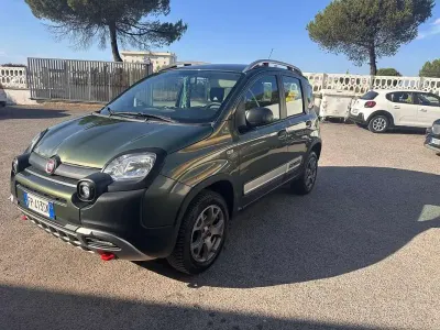 Usata Fiat Panda Cross Cross 95 CV (69 kW) 2018 Verde Utilitaria