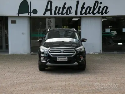 Usata Ford Kuga Titanium 150 CV (110 kW) 2018 Nero SUV
