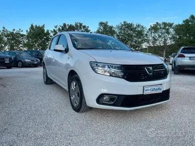 Usata Dacia Sandero Comfort 75 CV (55 kW) 2019 Bianco Berlina