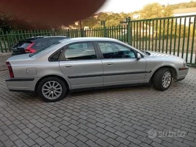 Usata Volvo S80 163 CV (119 kW) 1999 Grigio Berlina