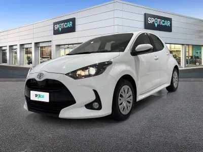 Begagnad Toyota Yaris Active 72 HK (52 kW) 2023 Vit Halvkombi