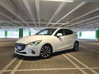Usata Mazda 2 Exceed 90 CV (66 kW) 2017 Bianco Utilitaria