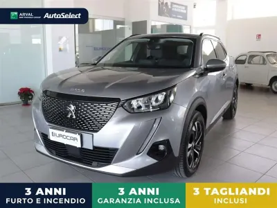 Usata Peugeot 2008 Allure 131 CV (96 kW) 2021 Grigio / gray SUV