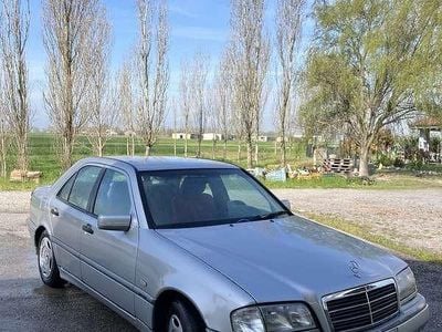Mercedes C180