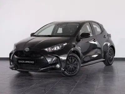 Usata Toyota Yaris Hybrid Active 115 CV (84 kW) 2022 Grigio Berlina
