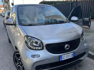 Begagnad Smart ForFour Proxy 71 HK (52 kW) 2015 Halvkombi