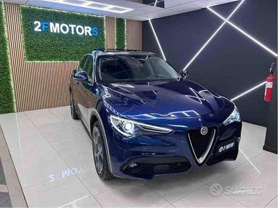 Usata Alfa Romeo Stelvio Lusso 210 CV (154 kW) 2017 Blu SUV