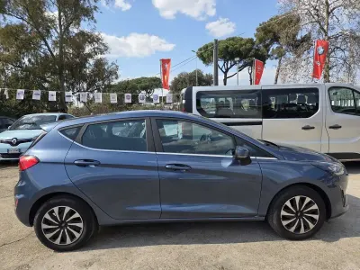 Usata Ford Fiesta Titanium 75 CV (55 kW) 2023 Carta da zucchero met. Utilitaria