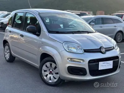 Usata Fiat Panda 69 CV (50 kW) 2019 Grigio Utilitaria