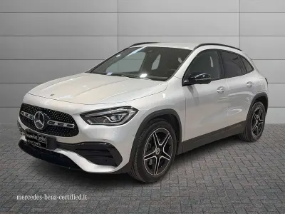 Usata Mercedes GLA200 Premium 150 CV (110 kW) 2023 Argento SUV