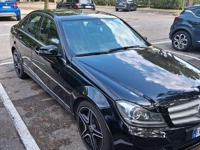 Usata Mercedes 220 Avantgarde 170 CV (125 kW) 2013 Nero Berlina