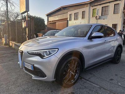 Usata Alfa Romeo Stelvio Executive 179 CV (131 kW) 2018 Grigio SUV