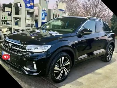 Usata VW T-Roc R-line 116 CV (85 kW) 2024 Nero SUV