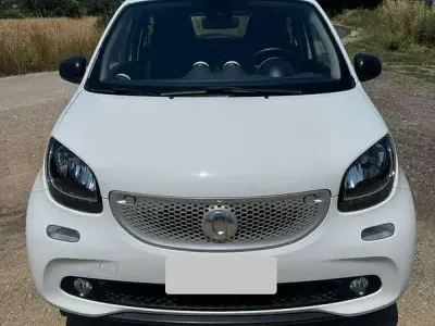 Usata Smart ForFour Passion 71 CV (52 kW) 2017 Bianco Utilitaria